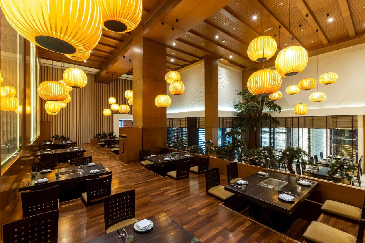Asiana Hotel Dubai Eksteriør bilde The restaurant