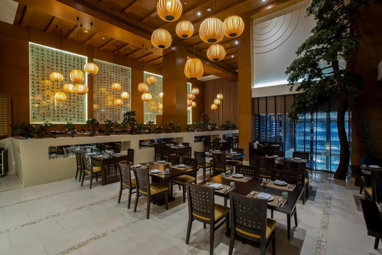 Asiana Hotel Dubai Eksteriør bilde The restaurant