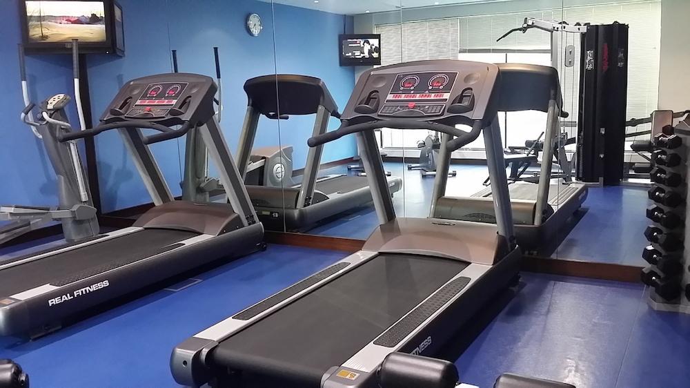 Asiana Hotel Dubai Eksteriør bilde Treadmills