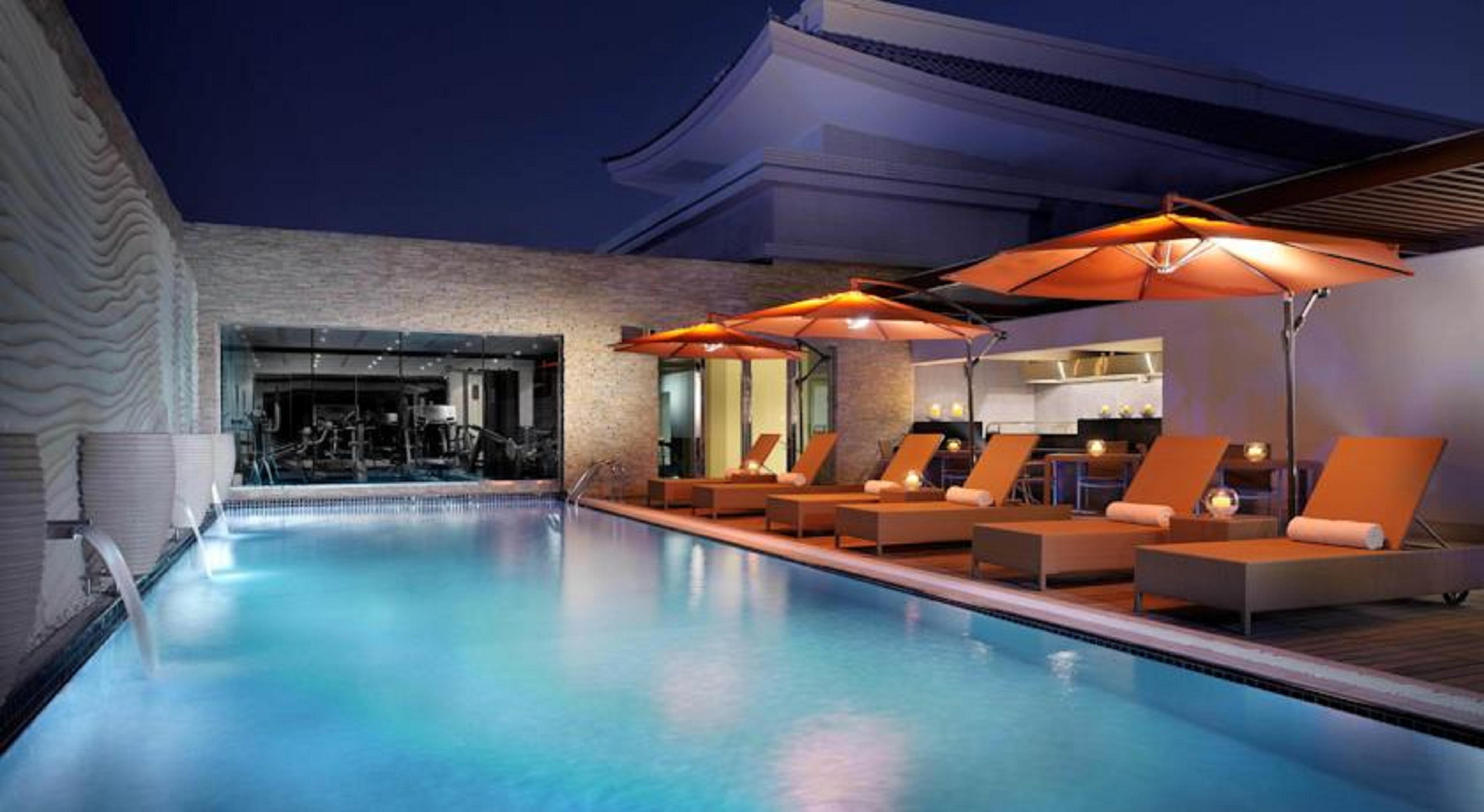 Asiana Hotel Dubai Eksteriør bilde The pool at the W Bangkok
