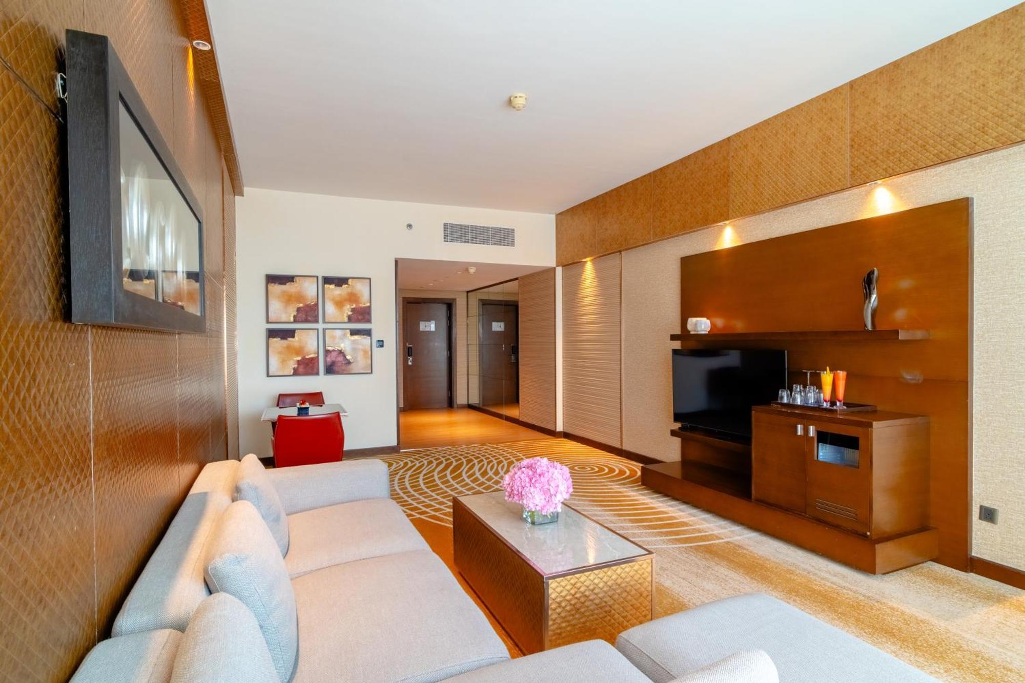 Asiana Hotel Dubai Eksteriør bilde A suite at the hotel